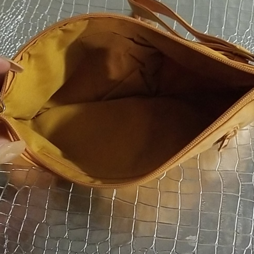 Purse - Picture 3 of 3